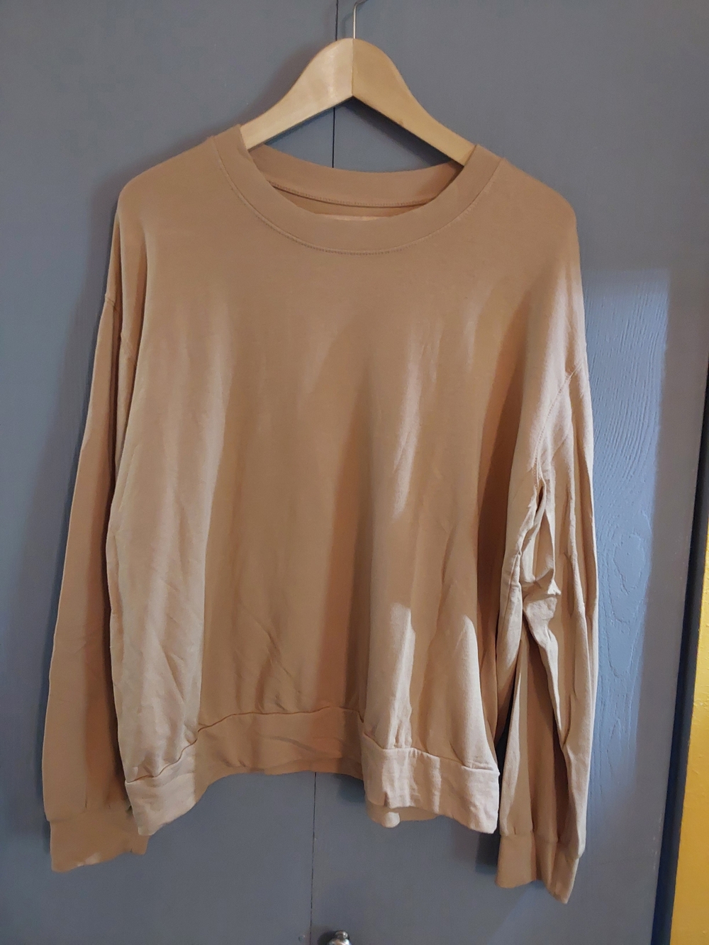 Lou & Grey Crewneck Sweatshirt in Tan